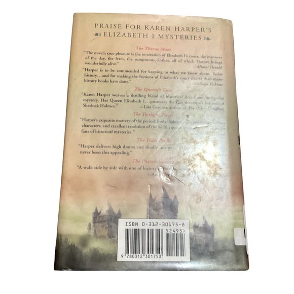 THE QUEENE'S CHRISTMAS BOOK KAREN HARPER HARD COVER BOOK DUST JACKET MYSTERY - Picture 3 of 6